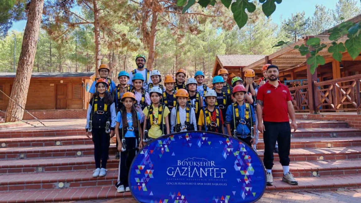 Başarıya Yolculuk: Öğrencilerimiz Erikçe Macera Parkı’nda Ödüllendirildi